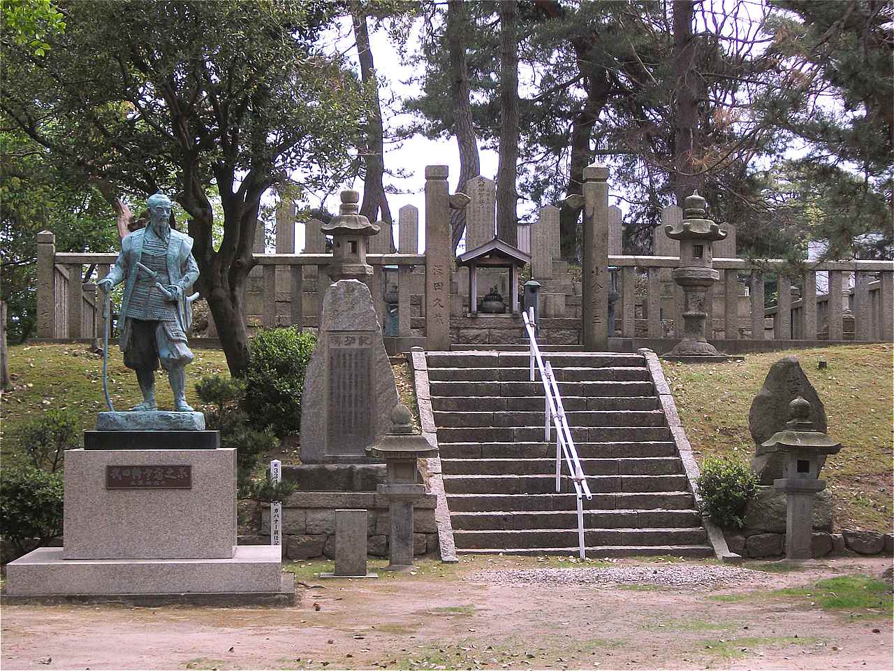 武田耕雲斎等の墓