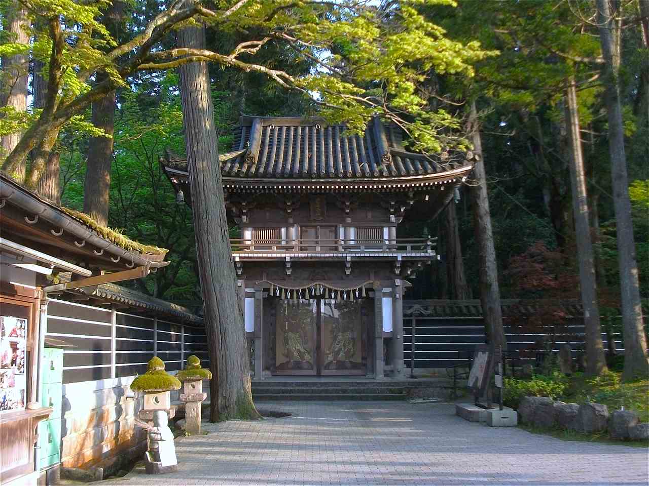 那谷寺