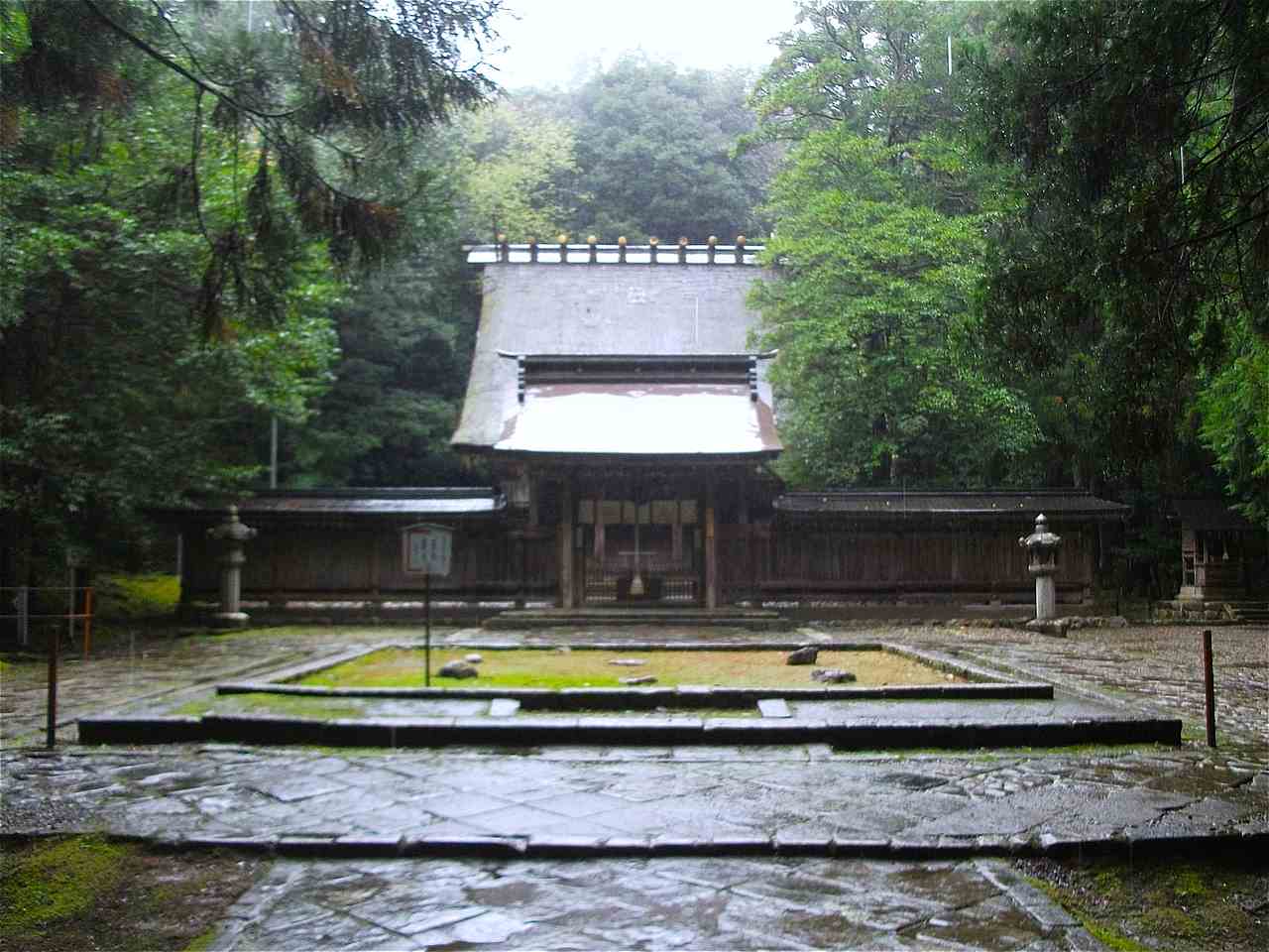 若狭彦神社